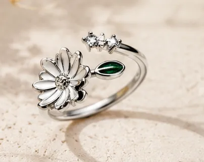 White Enamel Daisy Flower Adjustable Silver Ring